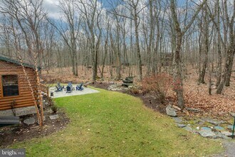 1212 Acacia Dr in Hawley, PA - Building Photo - Building Photo