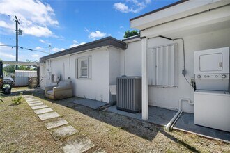 14970 Leisure Dr in Homestead, FL - Building Photo - Building Photo