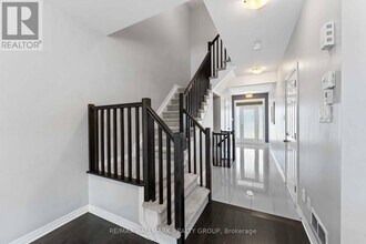 900 Littlerock St in Ottawa, ON - Building Photo - Building Photo