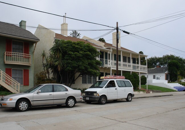 6019-6025 La Jolla Hermosa Ave in La Jolla, CA - Building Photo - Building Photo