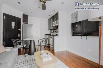437 W 53rd St in New York, NY - Building Photo - Building Photo
