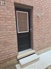 45 Souter Dr in Whitby, ON - Building Photo - Building Photo