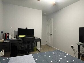 10307 Colony View Dr in Fairfax, VA - Building Photo - Building Photo
