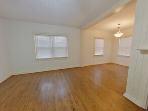 122 S Glendale St in Wichita, KS - Building Photo - Building Photo