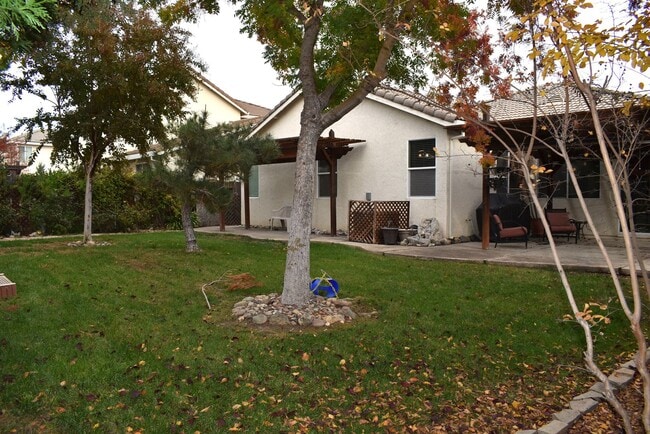 4910 Percheron Dr in Elk Grove, CA - Building Photo - Building Photo