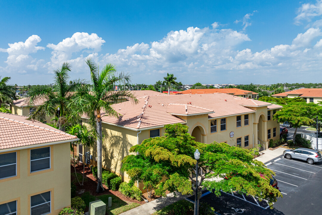 Bellasol Condominiums in Ft. Myers, FL - Building Photo