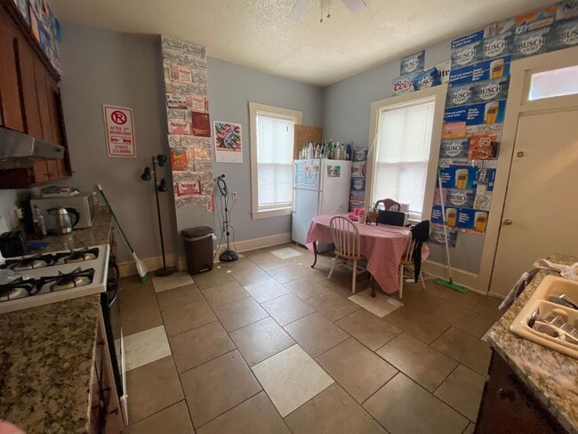 property at 1263 W Cary St