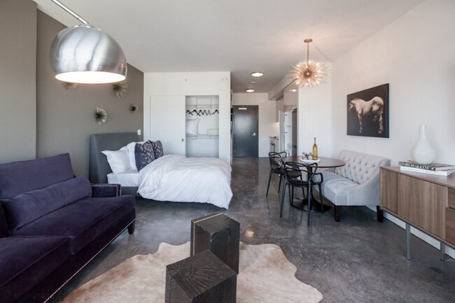 101 E Roosevelt Rd in Chicago, IL - Foto de edificio - Building Photo