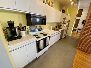 222 Grand St-Unit -2I in Hoboken, NJ - Foto de edificio - Building Photo