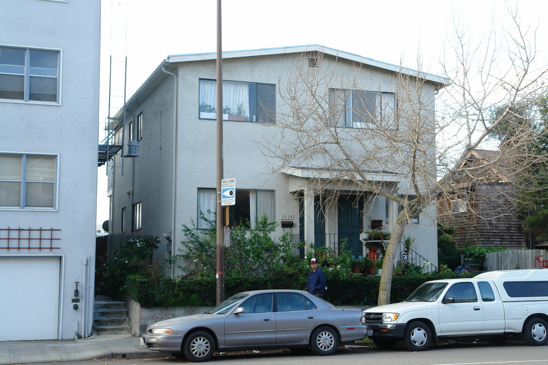 2032-2034 Hearst Ave in Berkeley, CA - Building Photo