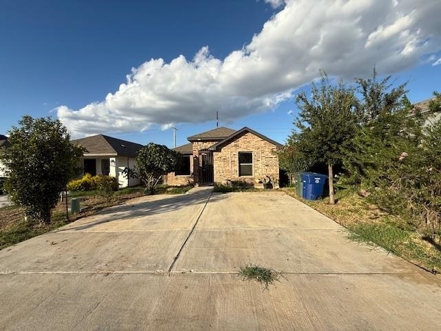 3412 La Terraza Wy in Laredo, TX - Building Photo - Building Photo