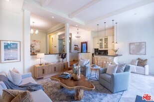 20 Ketch St in Marina Del Rey, CA - Building Photo