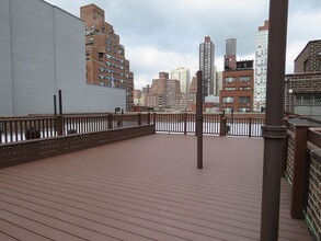 1420 York Ave in New York, NY - Building Photo - Building Photo