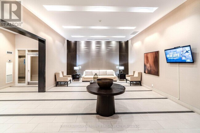 2035-2035 Sheppard Ave E in Toronto, ON - Building Photo - Building Photo