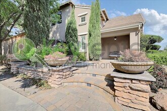 6820 Cherry Ridge Cir in Roseville, CA - Building Photo - Building Photo