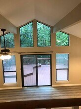 422 Nursery Rd in Spring, TX - Foto de edificio - Building Photo