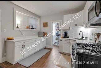 2324 W 25th St in Chicago, IL - Building Photo - Building Photo