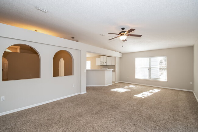 2628 Cobblestone Forest Cir E in Jacksonville, FL - Building Photo - Building Photo