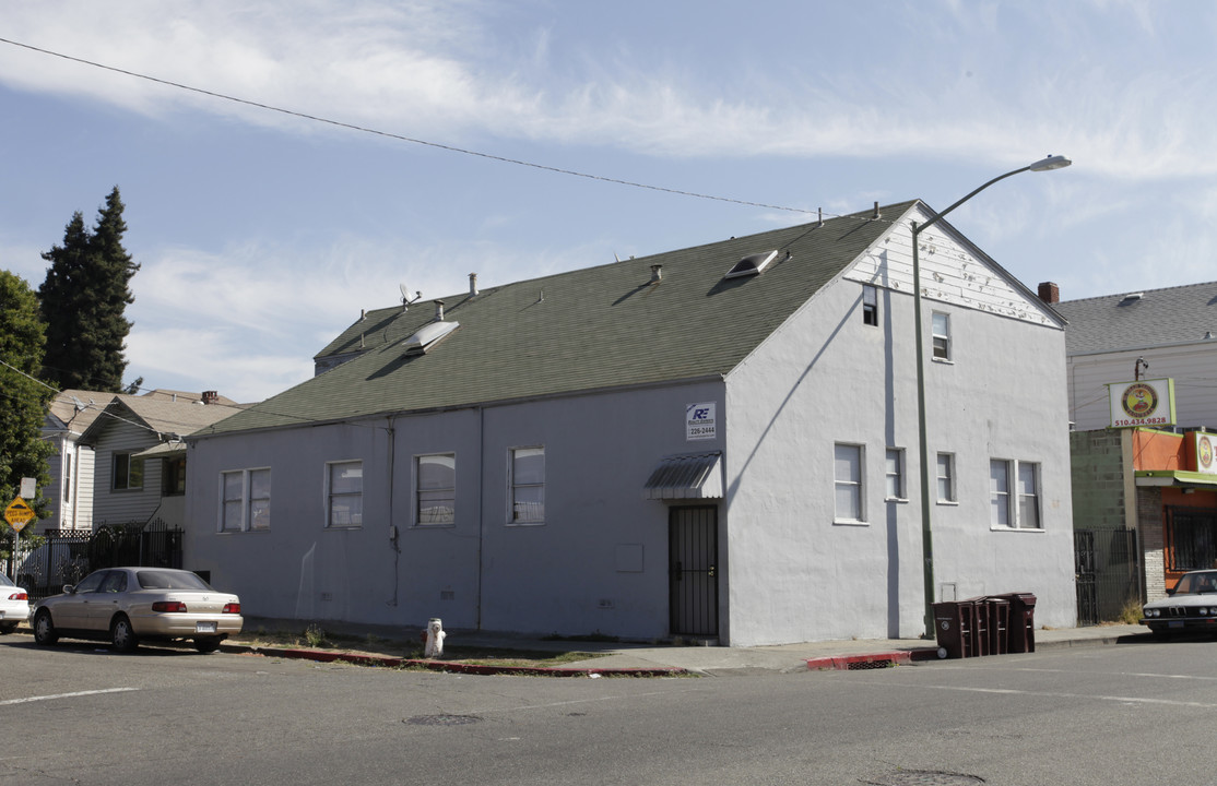 3002-3004 Foothill Blvd in Oakland, CA - Building Photo