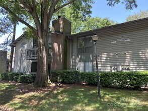 5008 Sardis Rd in Charlotte, NC - Building Photo - Building Photo