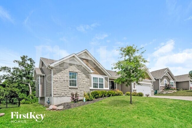 1811 Barclay Trail Dr in Wentzville, MO - Building Photo - Building Photo