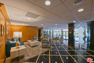 100 S Doheny Dr in Los Angeles, CA - Building Photo - Building Photo