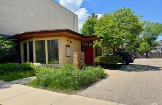 1920 Monroe St in Madison, WI - Building Photo