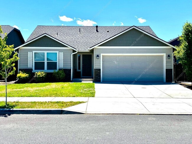 property at 2392 NW Kingwood Ave