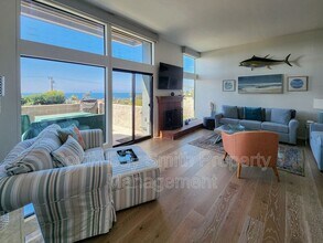 420 Palos Verdes Blvd in Redondo Beach, CA - Building Photo - Building Photo