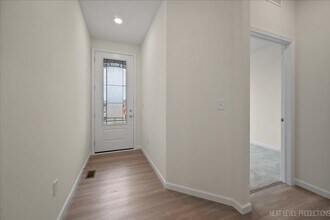 134 Furnas Dr in Batavia, IL - Building Photo - Building Photo