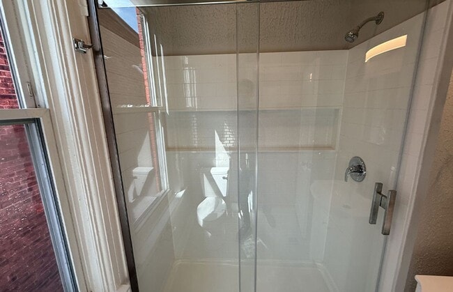 2724 Jefferson Ave in Cincinnati, OH - Building Photo - Building Photo