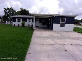 1240 N Singleton Ave in Titusville, FL - Building Photo