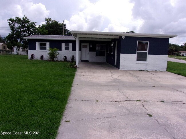 property at 1240 N Singleton Ave