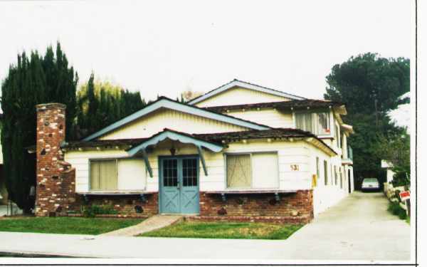 531 W Amerige Ave in Fullerton, CA - Building Photo