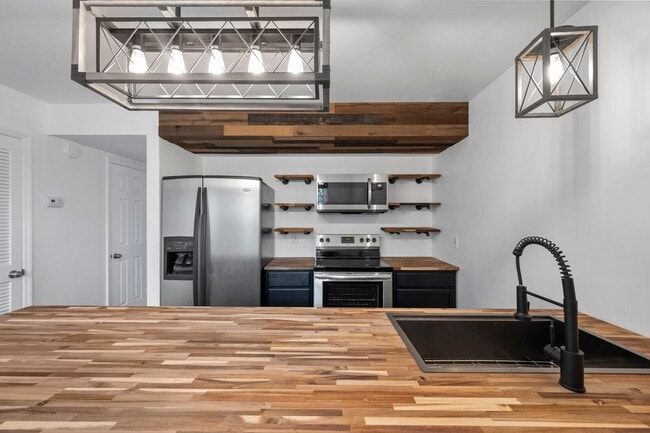 property at 714 Fox Ridge Dr