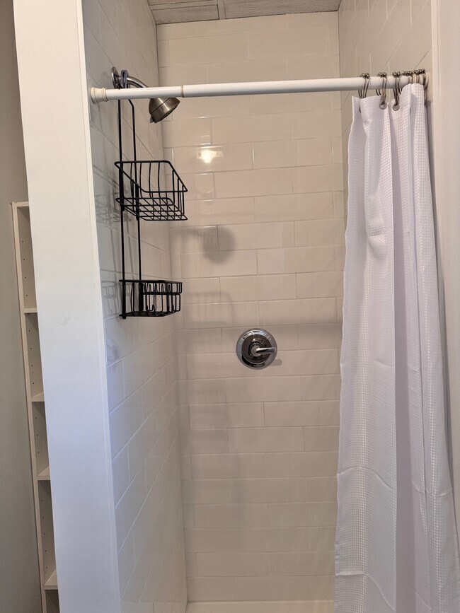 51 Orchard Pl in Greenwich, CT - Building Photo - Building Photo
