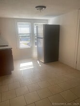 312 Harbor St in Branford, CT - Building Photo - Building Photo