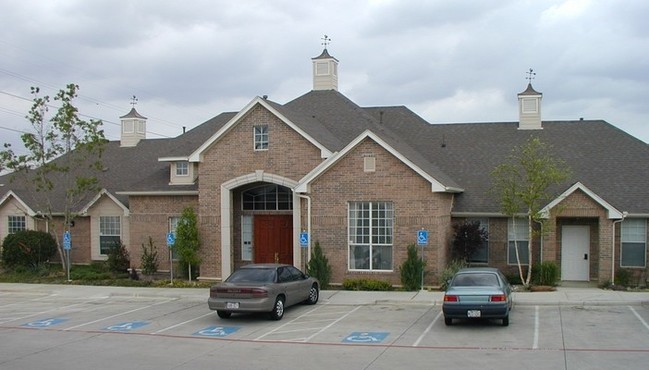 Prairie Estates Luxury Townhomes in Grand Prairie, TX - Building Photo - Building Photo