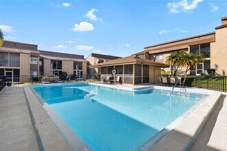 1589 Greenlea Dr in Clearwater, FL - Building Photo - Building Photo