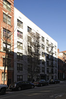 112 Sullivan St in New York, NY - Building Photo