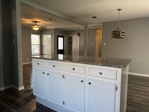 907 Zachry Dr in San Antonio, TX - Building Photo - Building Photo