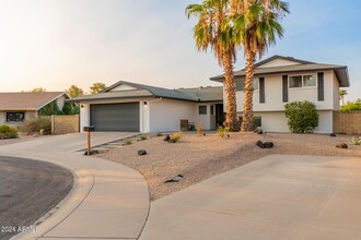 8762 E Monterey Way in Scottsdale, AZ - Building Photo - Building Photo