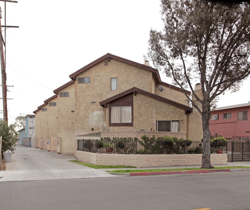 6320 Passaic St in Huntington Park, CA - Foto de edificio
