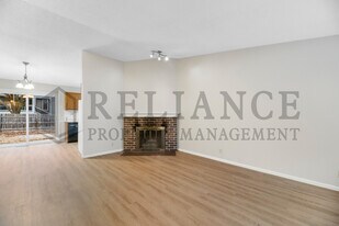 141 S Lark St in Wichita, KS - Building Photo