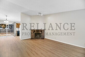 141 S Lark St in Wichita, KS - Building Photo - Building Photo