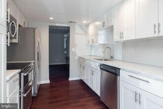 3206 Emerald Pl in Wilmington, DE - Building Photo - Building Photo