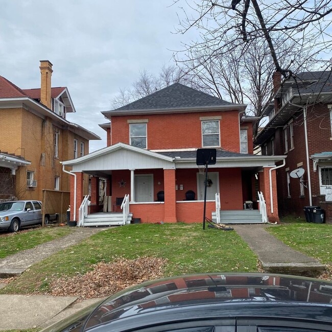 446 6th Ave, Unit Upstairs Apartment