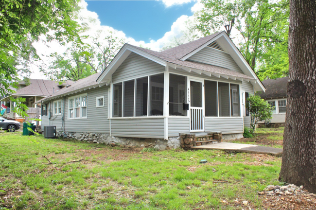 property at 4522 Lee Ave
