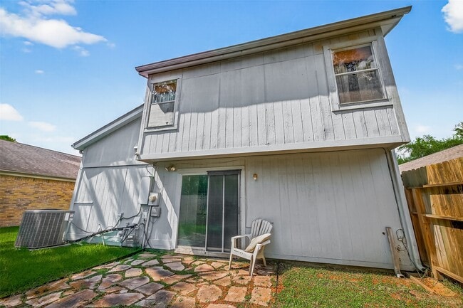 2818 Crest Park Dr in Houston, TX - Building Photo - Building Photo