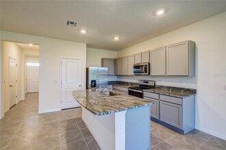 17440 Crescent Moon Lp in Bradenton, FL - Building Photo - Building Photo